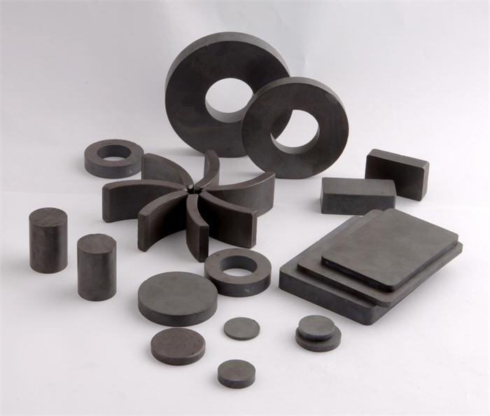 Ferrite magnet